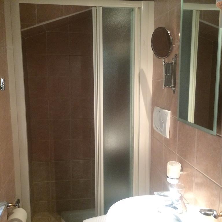 Tamara'S Suites Rom Værelse billede